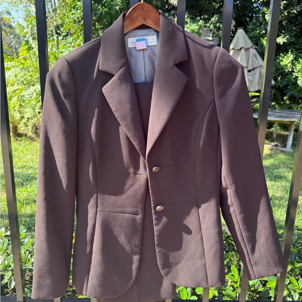 Tahari Brown Pantsuit Set - Blazer and Pants - Arthur S. Levine Size 4 / Small